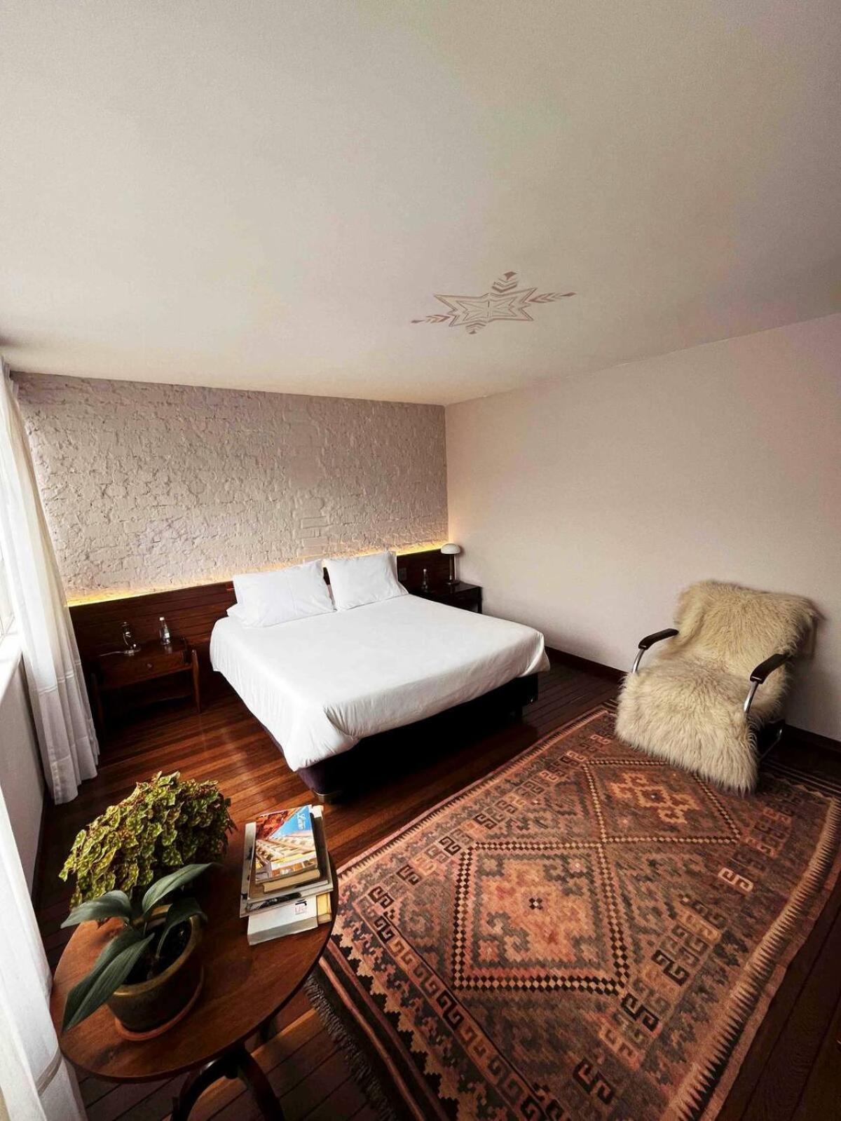 Casa Lelyte Bed and Breakfast Bogotá Exteriör bild